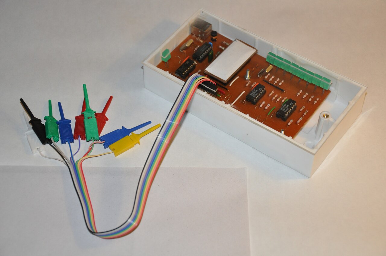 محلل منطقي USB، 24 ميجاهرتز 8 قنوات